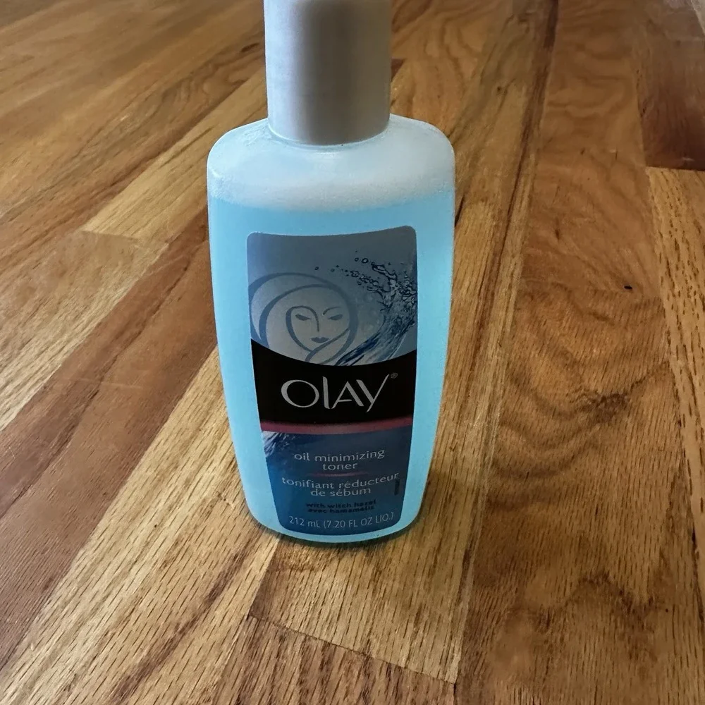Olay Oil Minimizing Toner with witch hazel 7.20 Fl Oz‎ Hard to Find